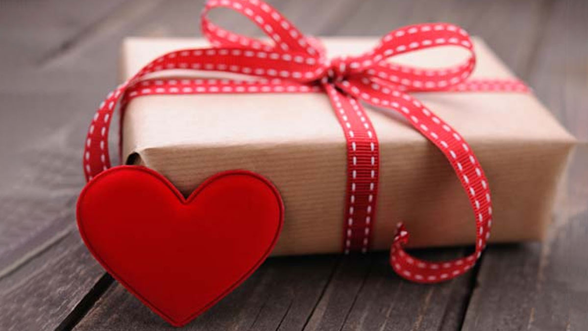 When Is Rose Day 2023? Top Gift Ideas For Your Loved Ones